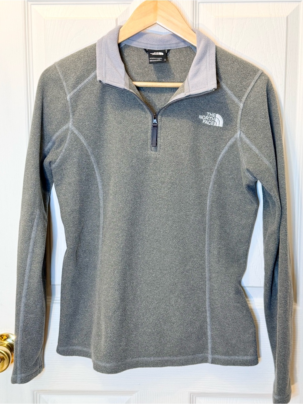 The North Face Women’s Anchor Fleece 1/4 Zip Pullover Grey - Size S